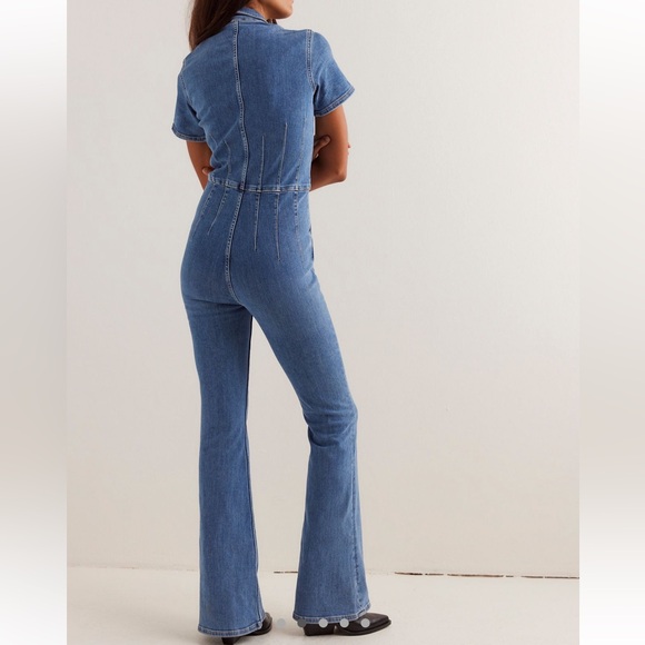 Free People We The Free “Jayde” Blue denim flare Jumpsuit - Picture 3 of 5